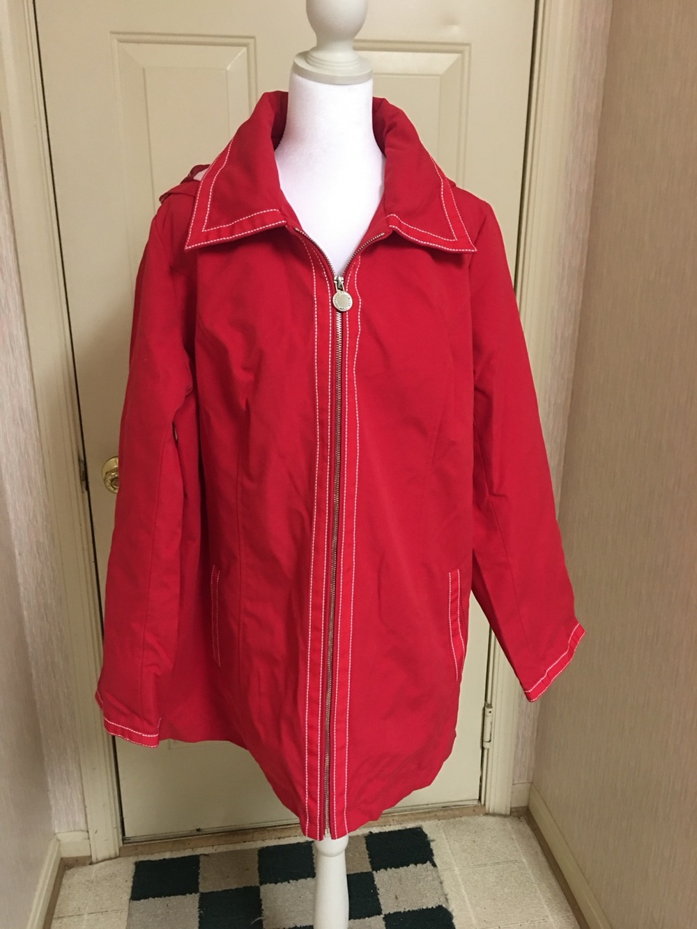 dennis basso Red Zip-Front Trench Coat with Contrast Topstitching size L